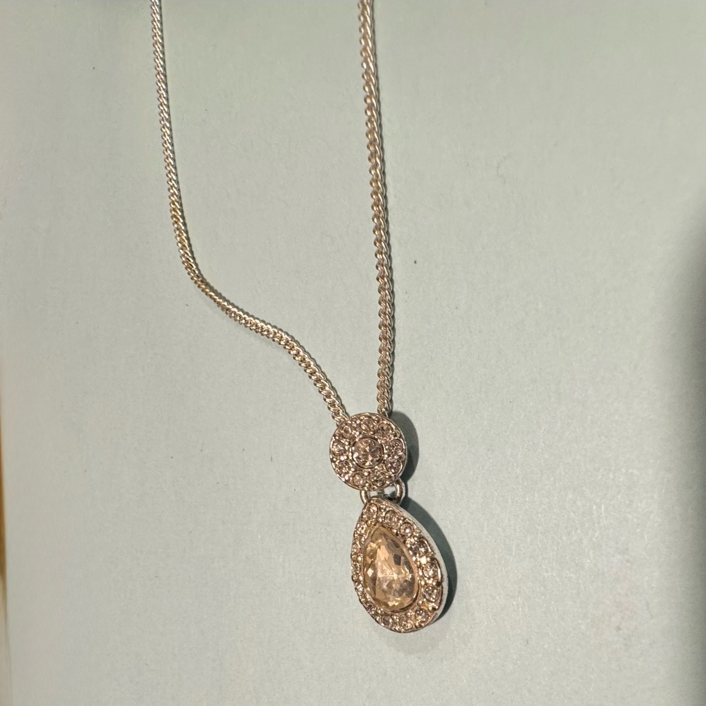 Vintage Crystal Teardrop Pendant Silver Necklace